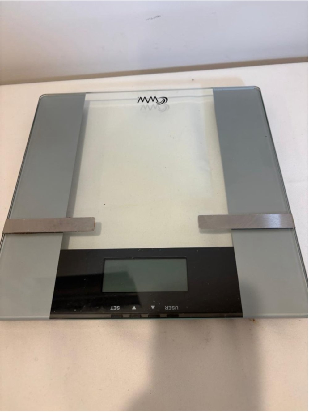 Weight Watchers Conair Glass Body Analysis Digital Bathroom Scale #C136